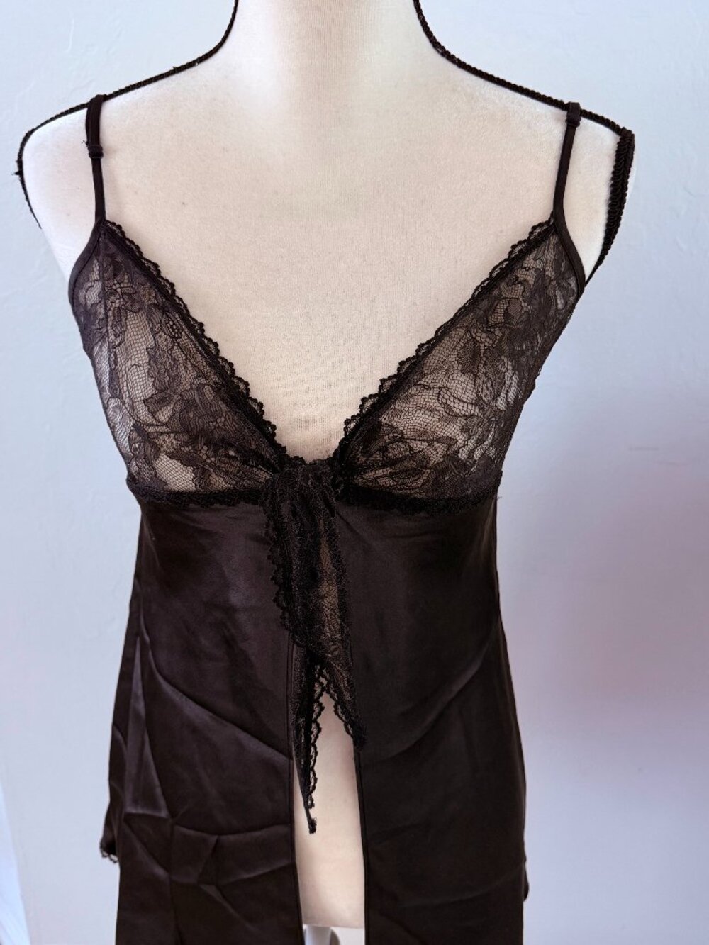 VTGY2K 2001 Victoria's Secret 100% Silk Black Lace Slip Dress Babydoll Chemise L